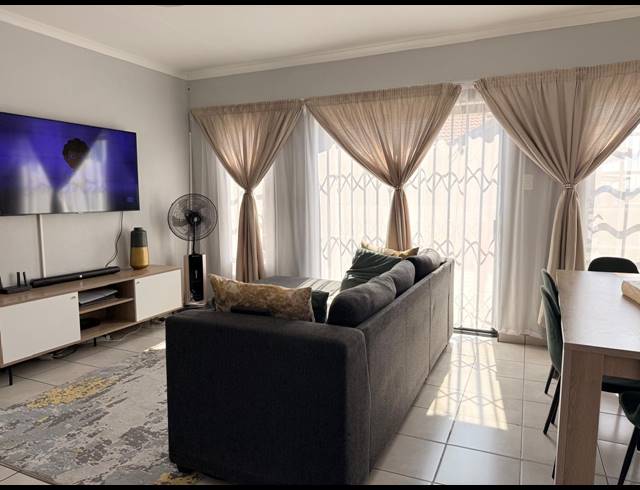 3 BEDROOM HOUSE FOR SALE IN WATERKLOOF EAST